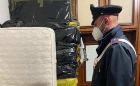 FOTO // Fiul și-a zidit mama moartă în dormitor şi i-a luat pensia timp de doi ani de zile. Oroare la Milano, în Italia